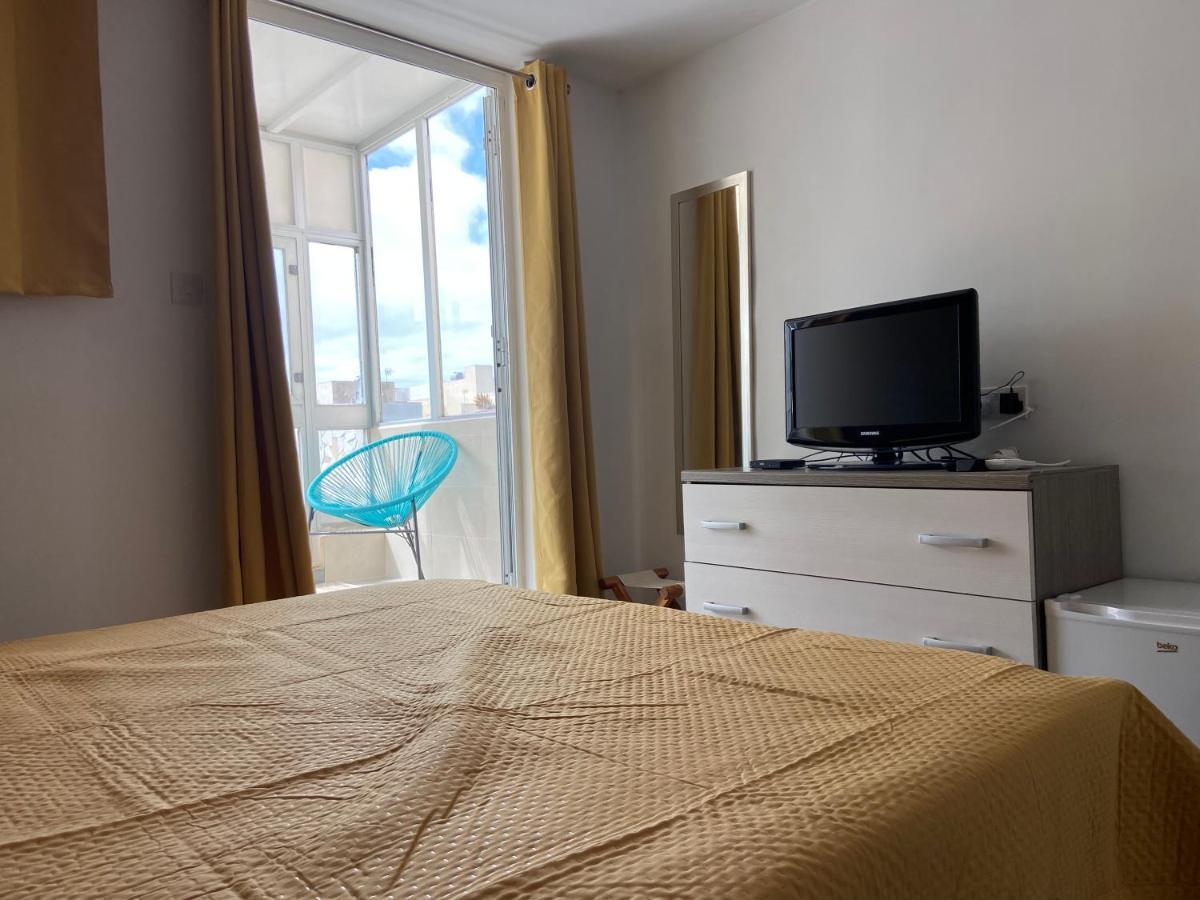 Hotel Sqaq Numru 1 Accomodation Rabat Exterior foto