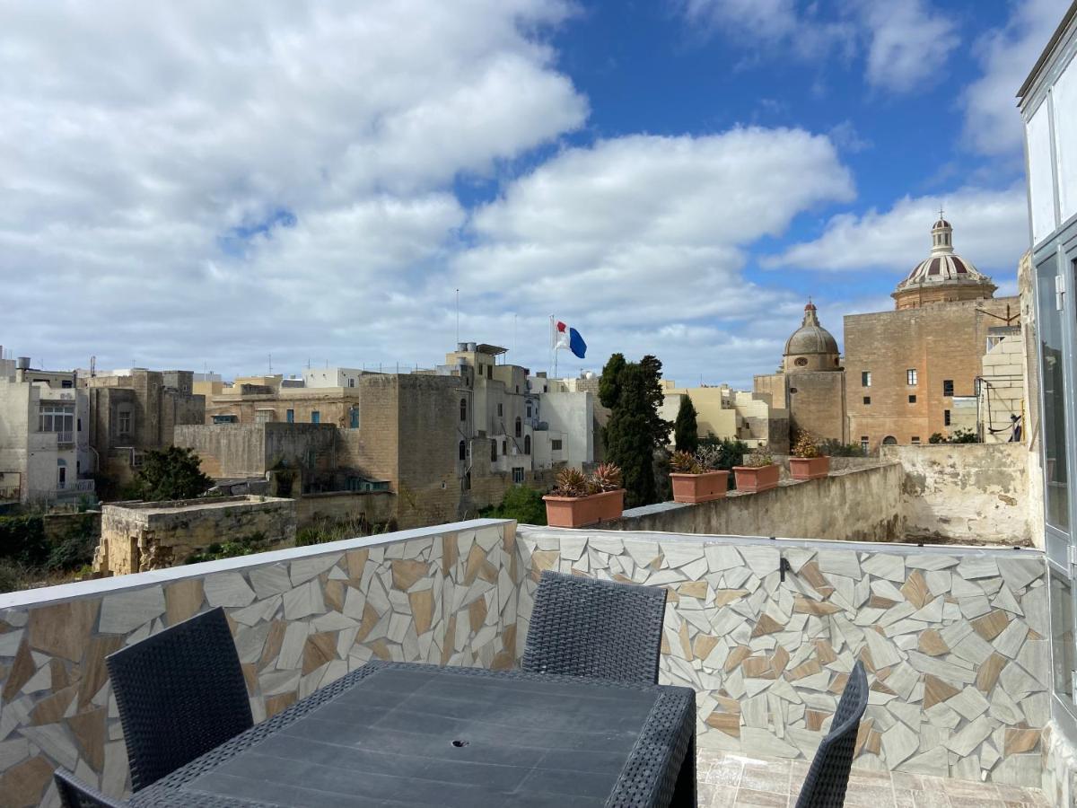 Hotel Sqaq Numru 1 Accomodation Rabat Exterior foto