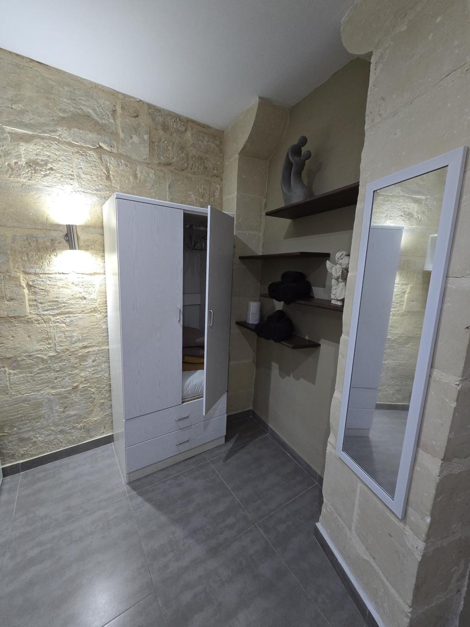 Hotel Sqaq Numru 1 Accomodation Rabat Exterior foto