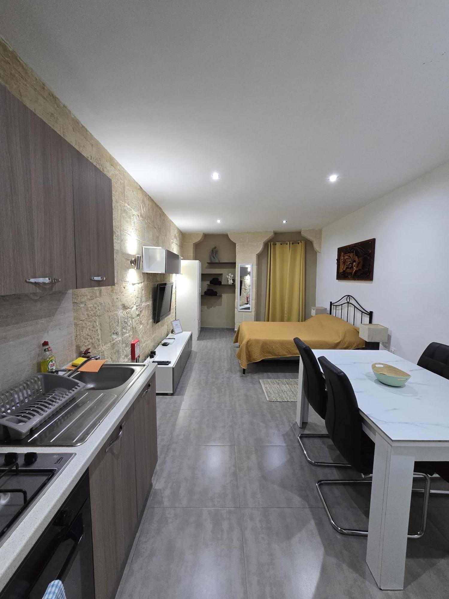 Hotel Sqaq Numru 1 Accomodation Rabat Exterior foto