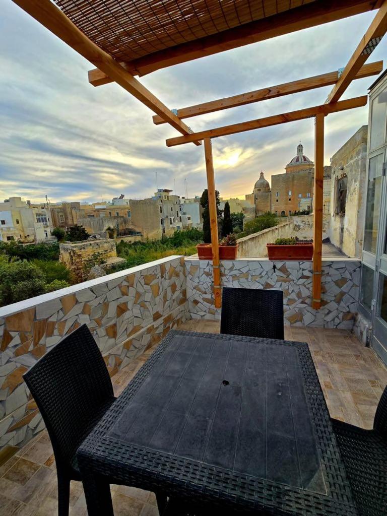 Hotel Sqaq Numru 1 Accomodation Rabat Exterior foto